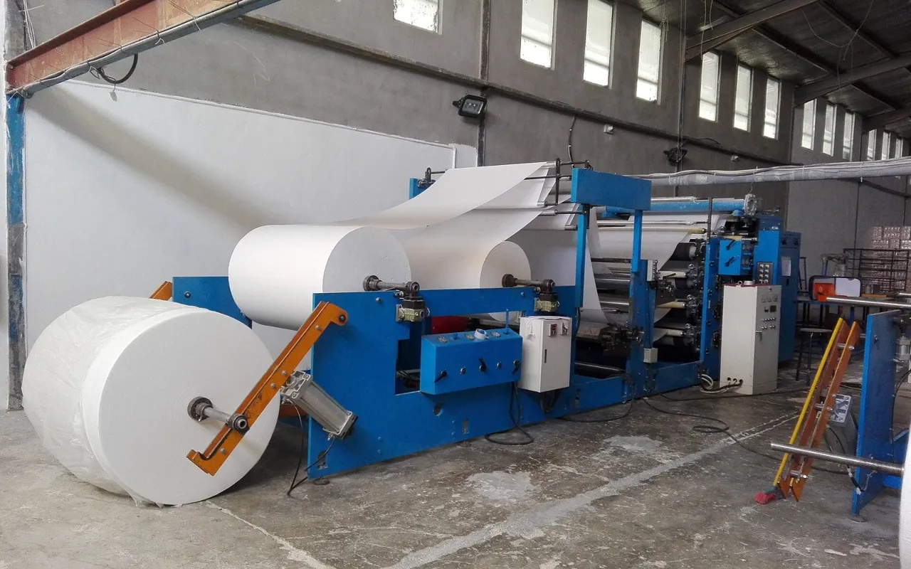 Tissue paper production machine